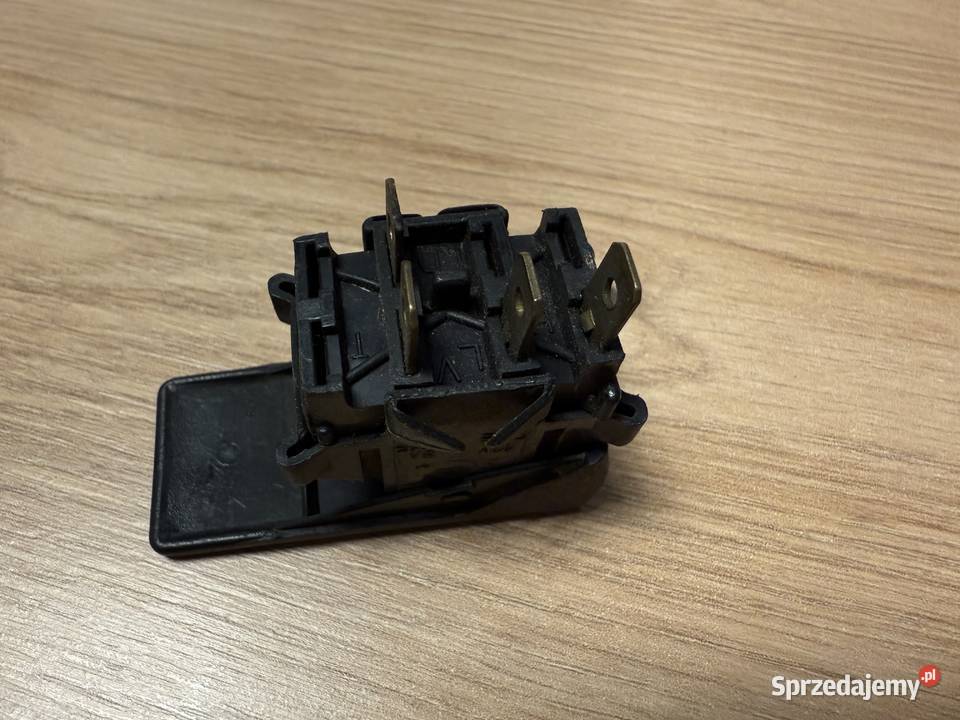 Włącznik świateł Fiat 126 p FL osobowe Sosnowiec