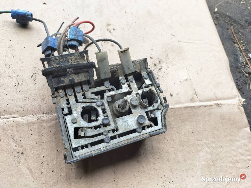 AUDI 80 B4 80B4 WKŁAD ŻARÓWEK TYLNEJ LAMPY Kamień-Kolonia