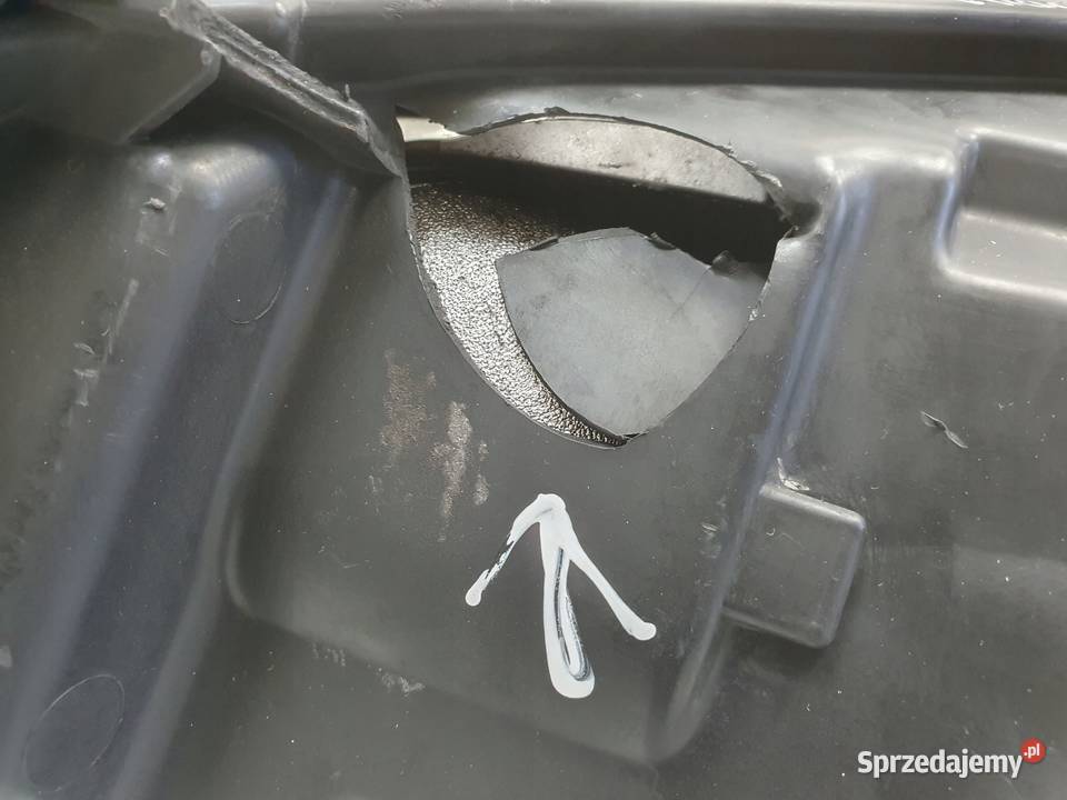 LAMPA PRAWA Ford Fiesta MK7 0817r PRZEDNIA PRAWY Rudka