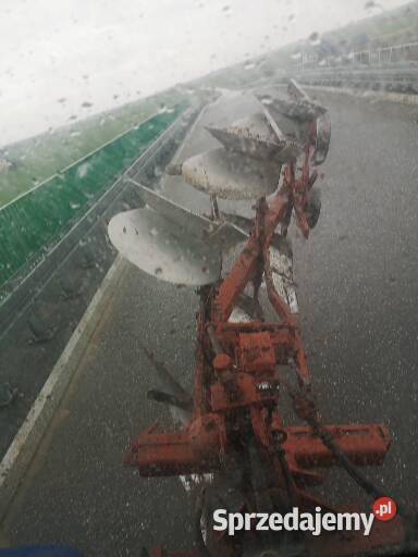 Pług 3 obrotowy Krone na zabezpieczeniu Włocławek