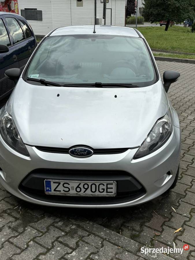 SPRZEDAM FORD FIESTA 2010 R Gryfino sprzedam