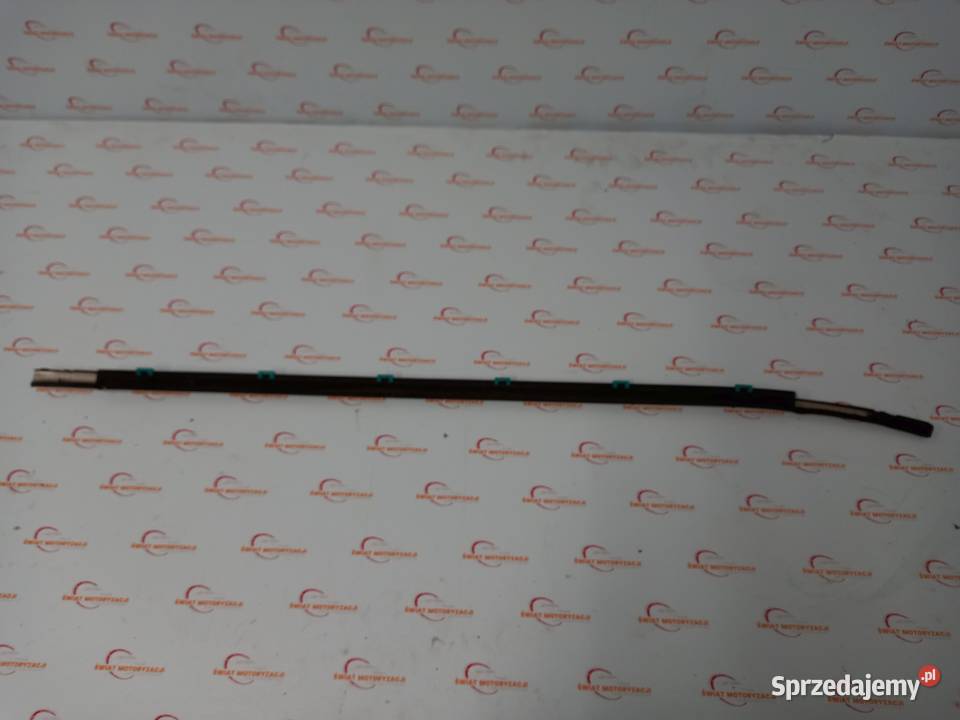 LISTWA ZGARNIAJĄCA PRAWY PRZÓD CHROM HYUNDAI I30