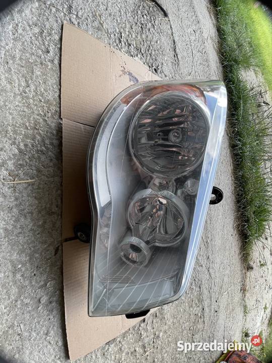 sprzedam lampę prawa do Chrysler TC Dodge grand Lampy przednie sprzedam