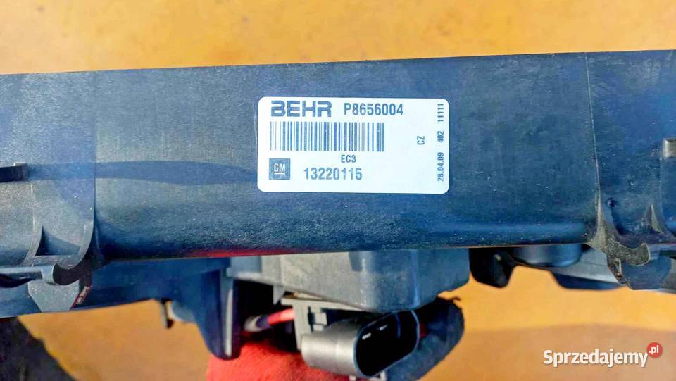 OPEL INSIGNIA 20 TURBO WENTYLATORY OBUDOWA