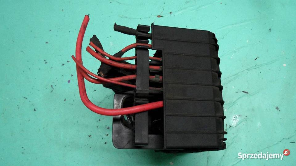 VW GOLF PLUS 16 TDI 12r skrzynka bezpieczników osobowe