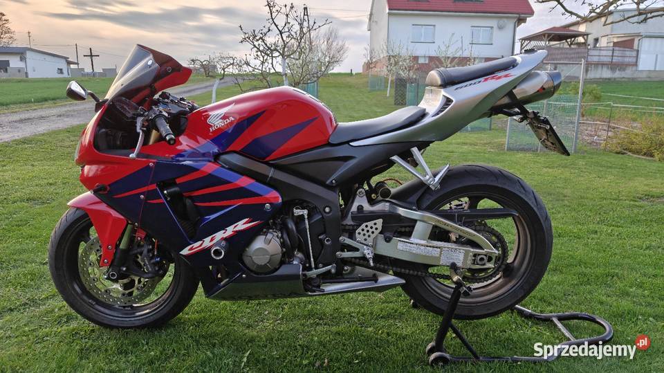 Honda CBR600RR pc37 2005r Golina