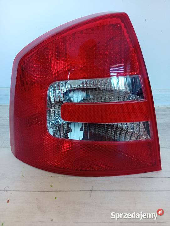 Skoda Octavia 0412 HB Lampa tylna NOWA Lampy tylne
