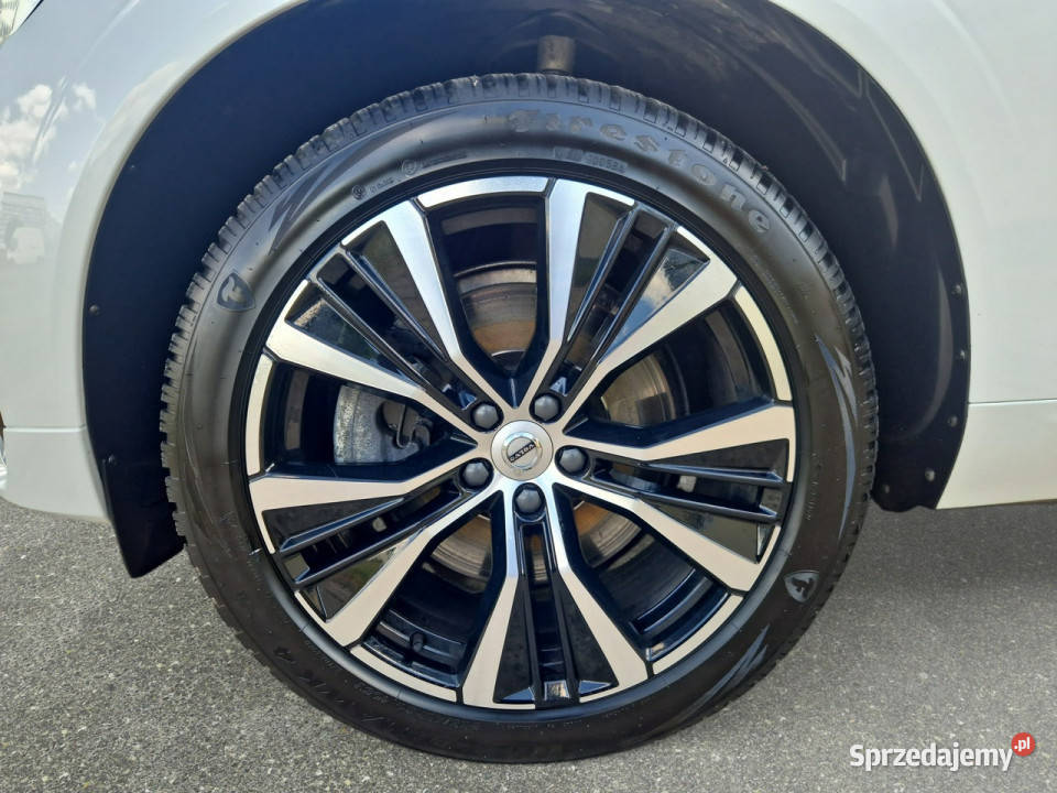 Volvo XC 60 B4 D AWD Plus Dark Z Polskiego serwisowany w ASO Warszawa