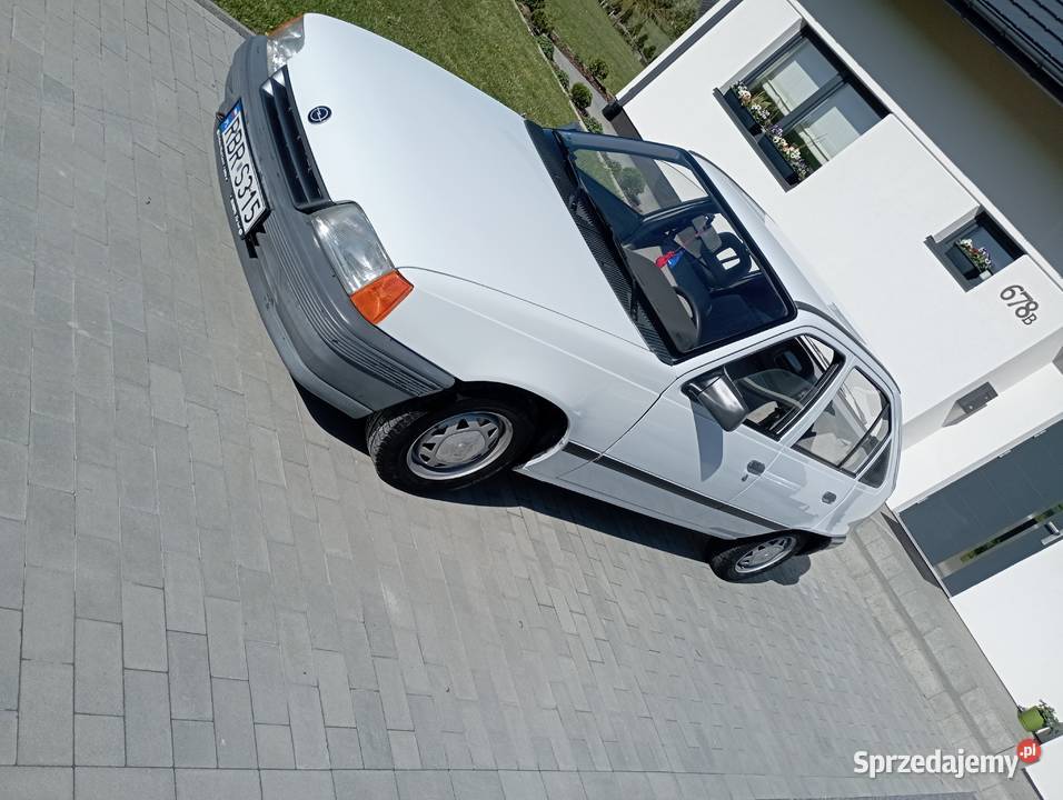Opel Kadett E 16i Humniska
