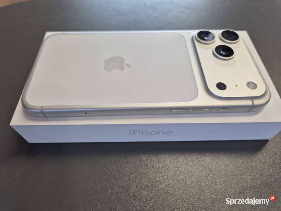 Syndyk sprzeda Iphone Pro 256 GB Silver Czymanowo