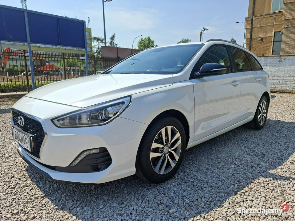 Hyundai i30 14 T 140 Kombi SALON bezwypadkowy
