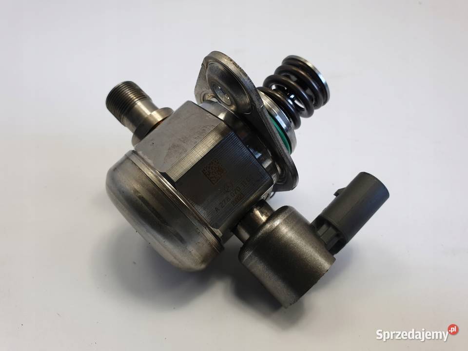 Mercedes W205 30 V6 POMPA PALIWA 0261520220