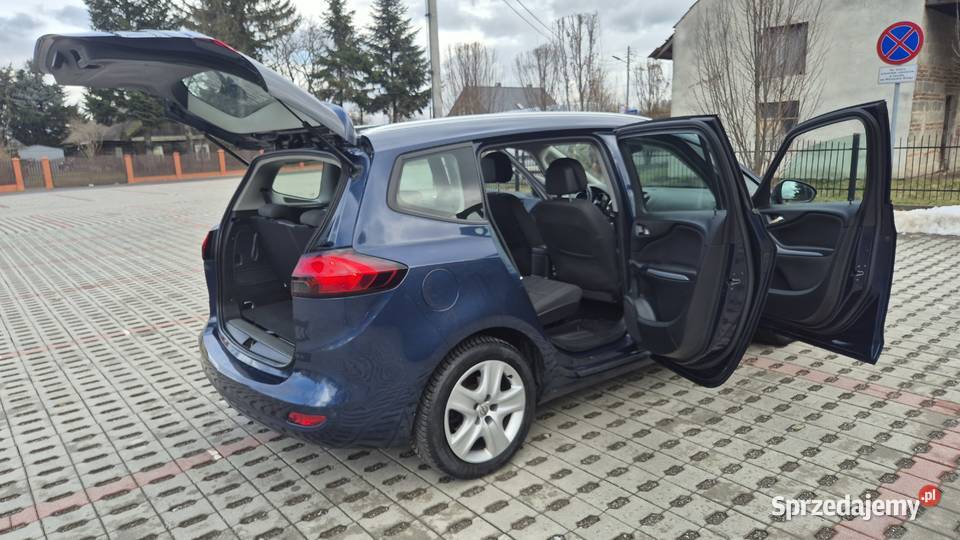 ZAFIRA 14 140 7 OSOBOWA OPŁACONA gniazdo USB Rzeszów