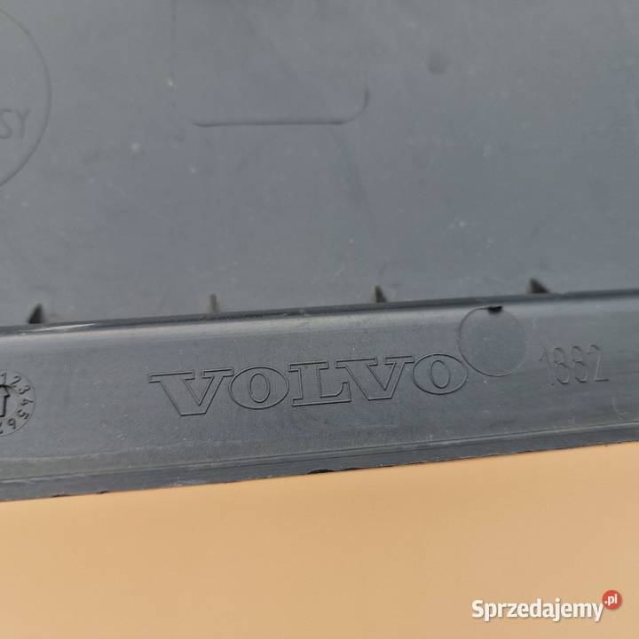 VOLVO FH5 PODSZYBIE LISTWA WYCIERACZEK 84234835 ciężarowe Bieleń