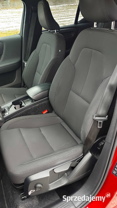 Volvo XC 40 benzyna serwisowany ASO super stan Piotrków Trybunalski