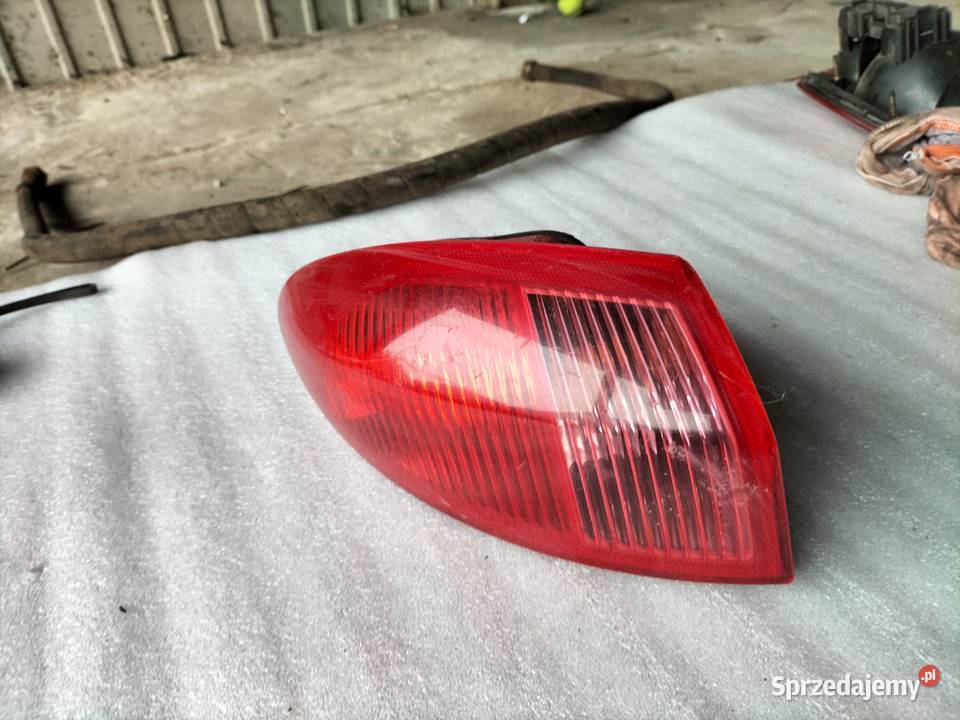 Alfa Romeo 147 LAMPA TYLNA TYŁ LEWA osobowe Kamień-Kolonia