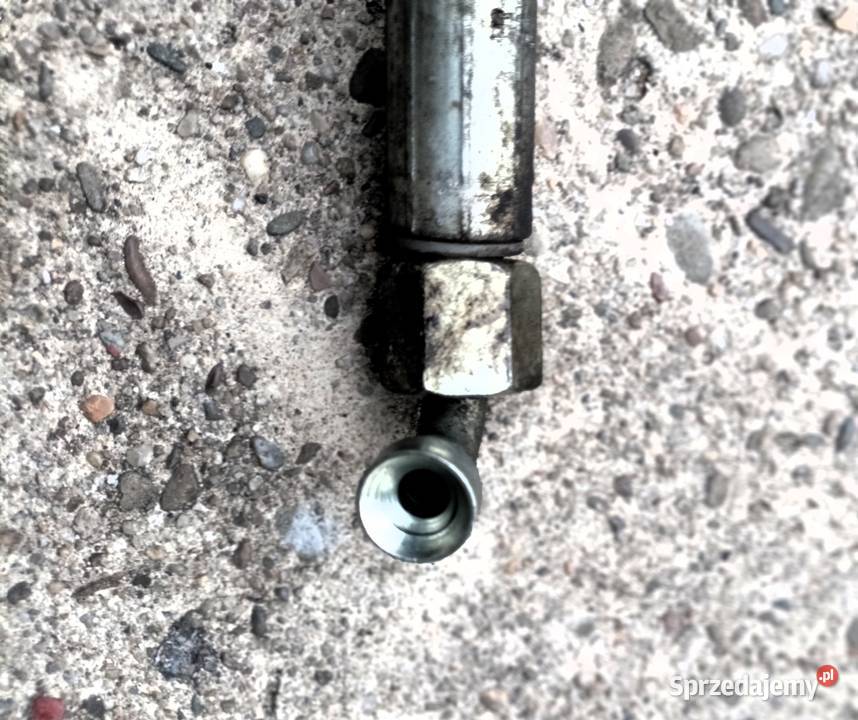 Dwa zakute przewody hydrauliczne wysokiego Tarnobrzeg