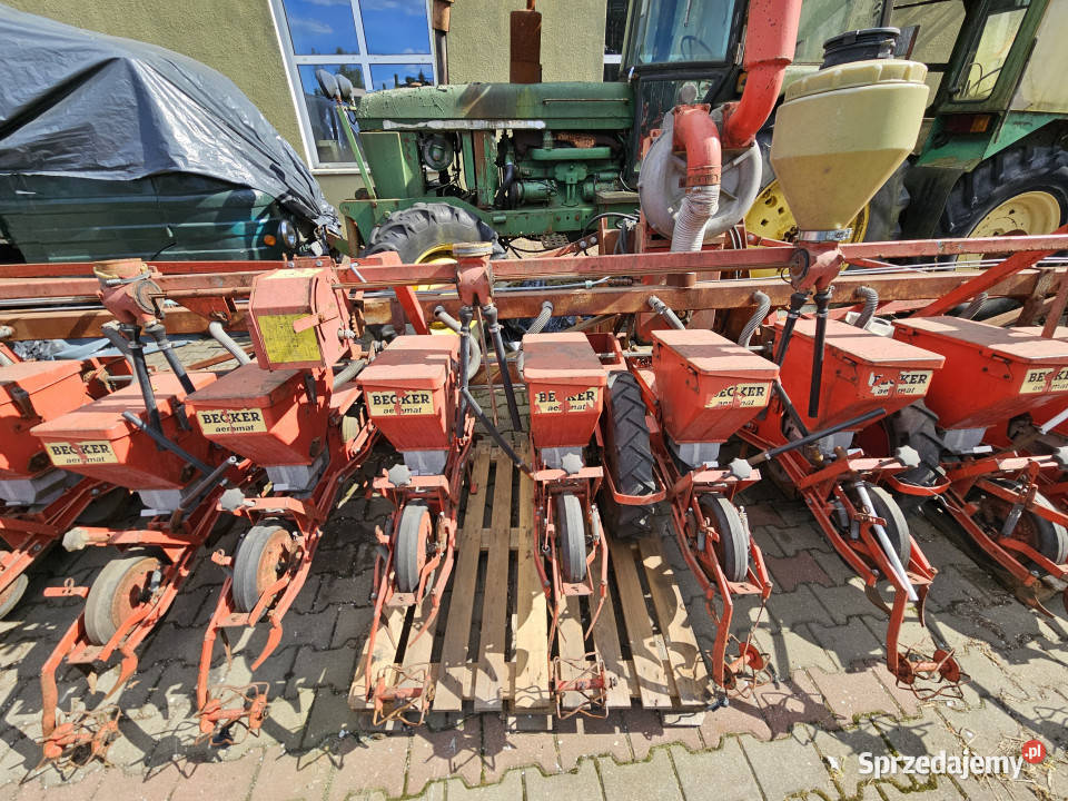 Siewnik do buraków warzyw punktowy Becker Biskupie-Kolonia