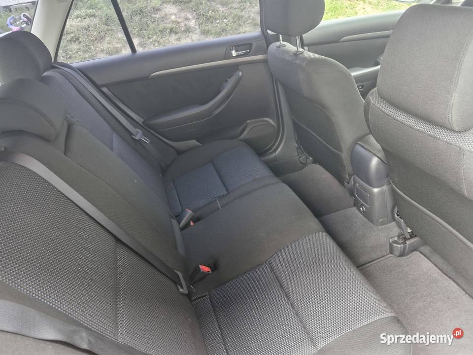 Samochód TOYOTA AVENSIS Zarejestrowany w Polsce Kobielice