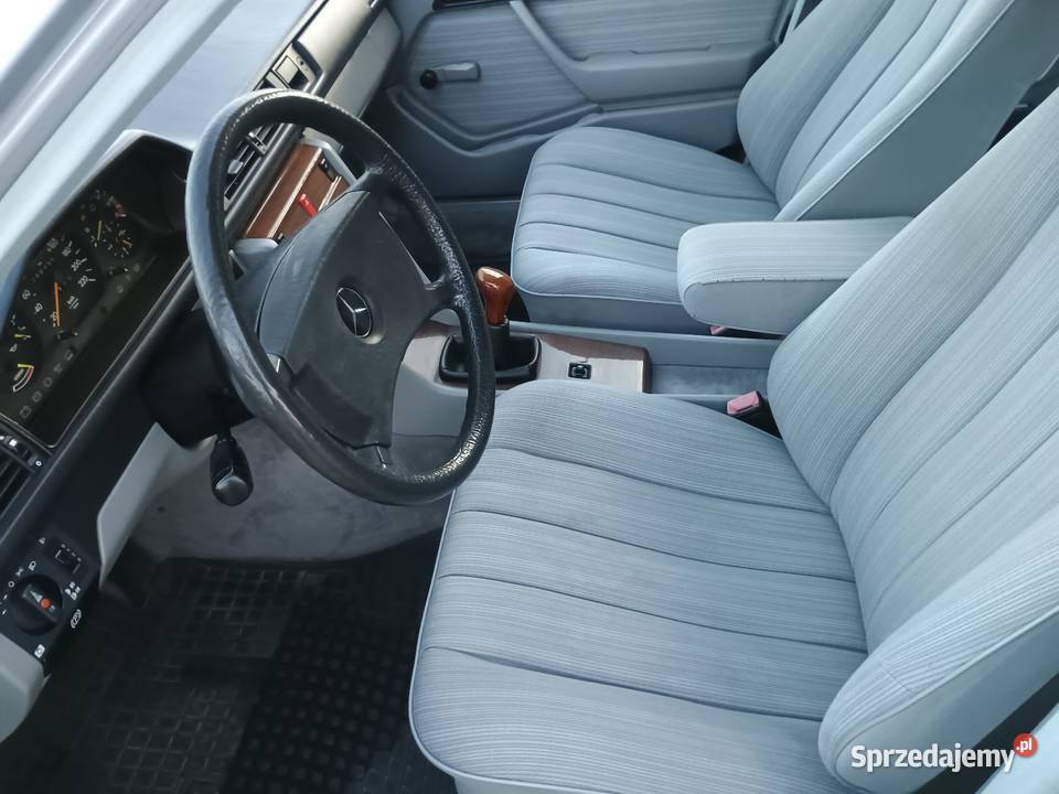 Mercedes W 125 200E