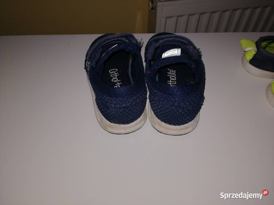 Buty sportowe Adidas 24 tkanina sprzedam
