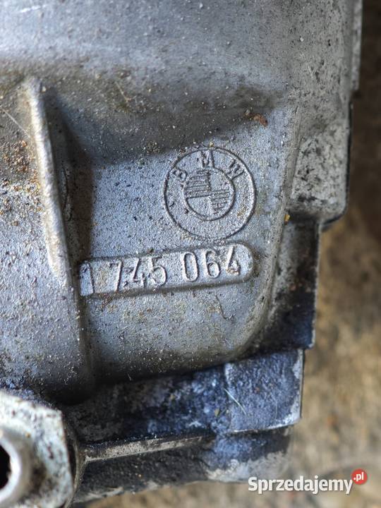 Podstawa filtra oleju BMW E38 E39 m62 V8 osobowe Pozostałe Żory