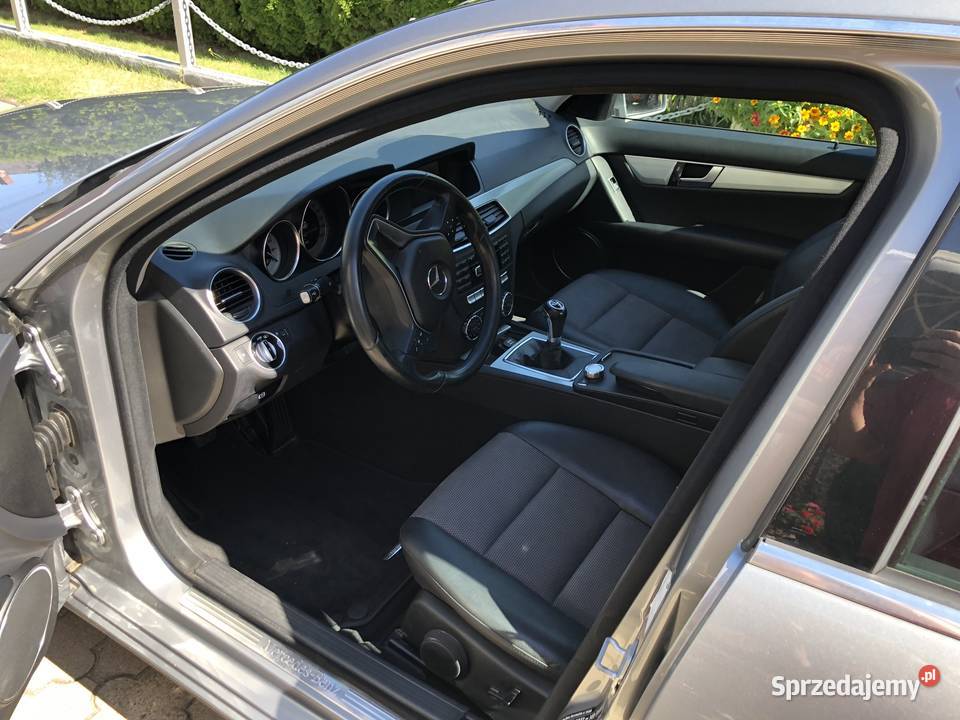 MercedesBenz C180CGI W204 benzyna Laskowice sprzedam