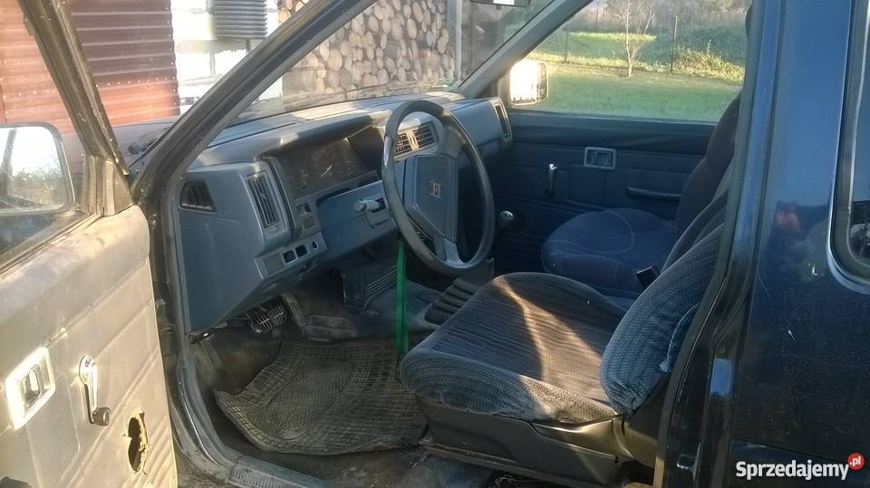 Nissan King Cab Rok produkcji 1989 Nidzica