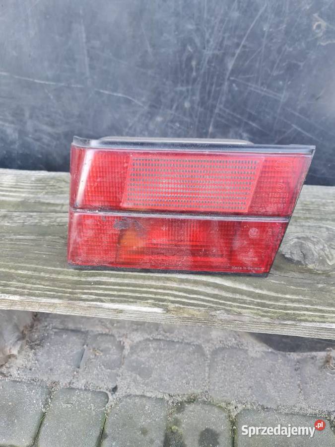 Bmw e34 lampa prawy tył w klapę Oświetlenie Żory