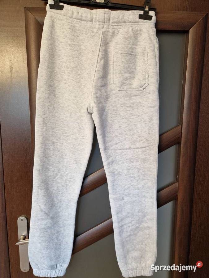 nowe dresy Bershka XS Spodnie Tłuszcz sprzedam