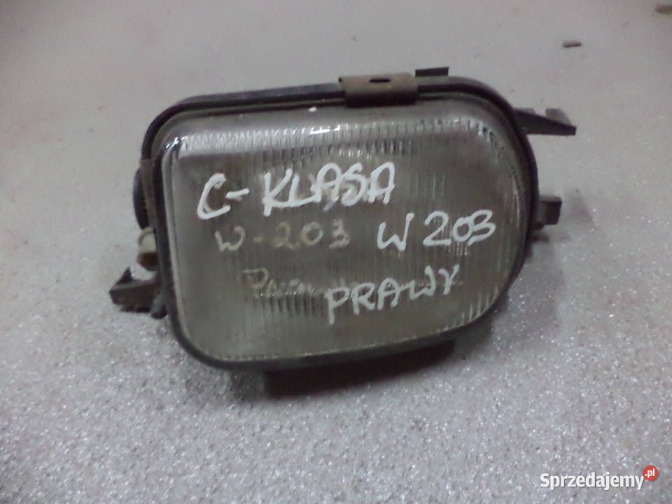 MERCEDES C KLASA W203 HALOGEN PRAWY