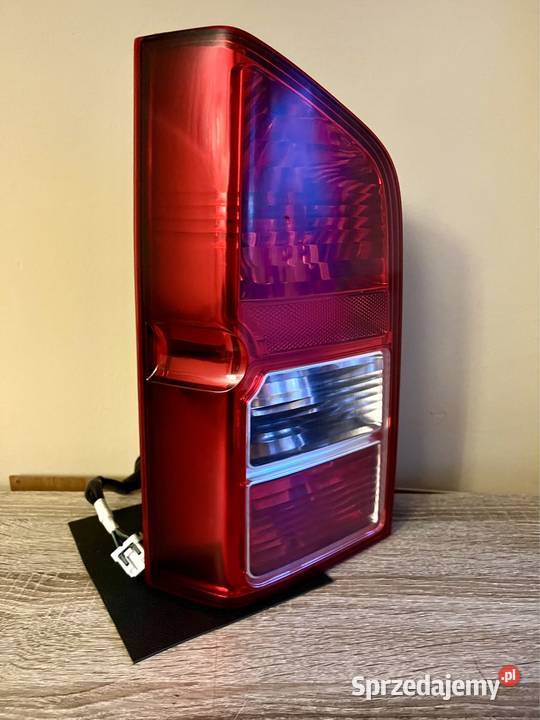 NISSAN PATHFINDER R51 LIFT LAMPA PRAWA TYLNA terenowe Katowice