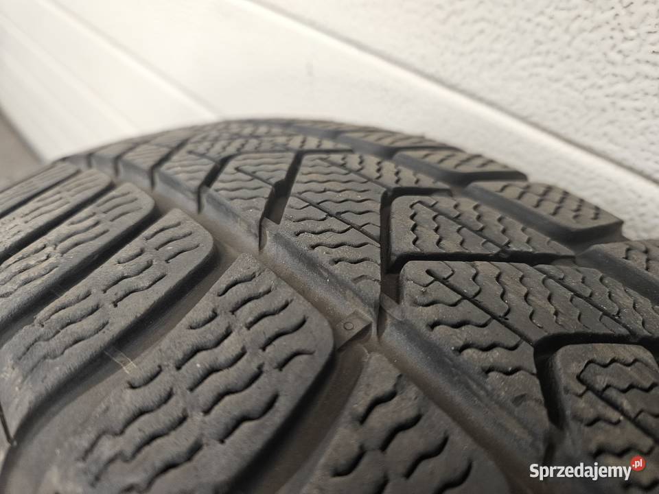 1 20560 R17 93H Pirelli Sotto Zero 3 2019r 630mm 205 Katowice