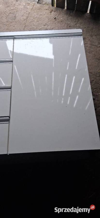 Sprzedam komodę Goliszew sprzedam