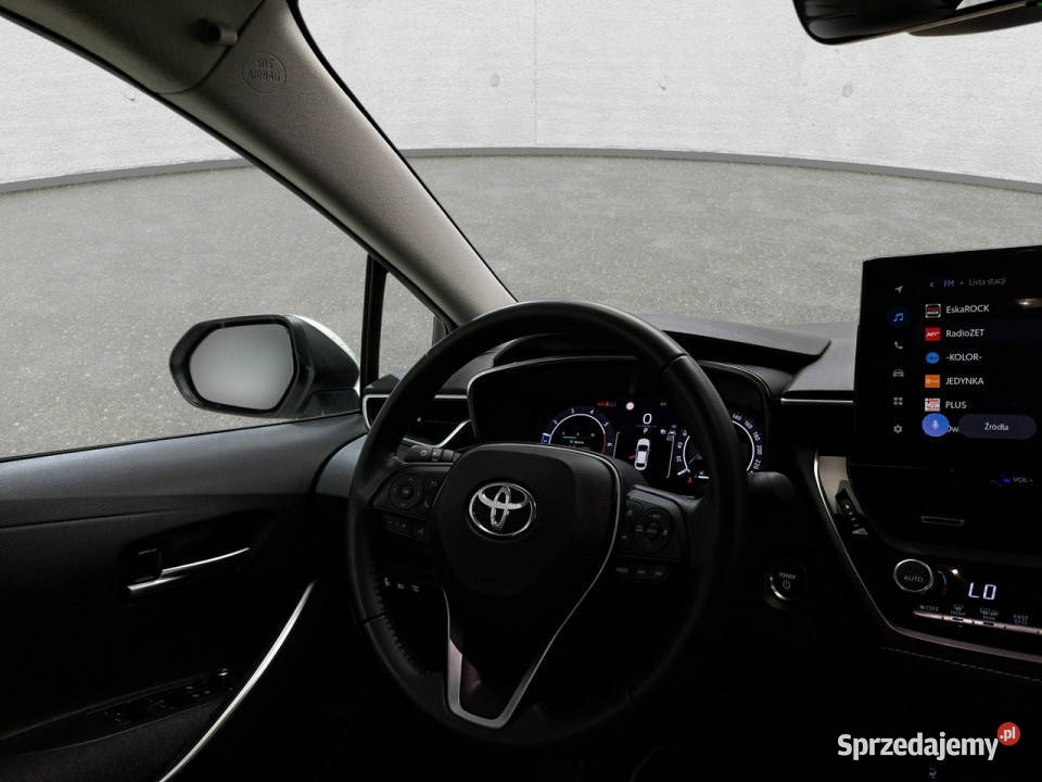 Toyota Corolla Seria E16 2012 Komorniki