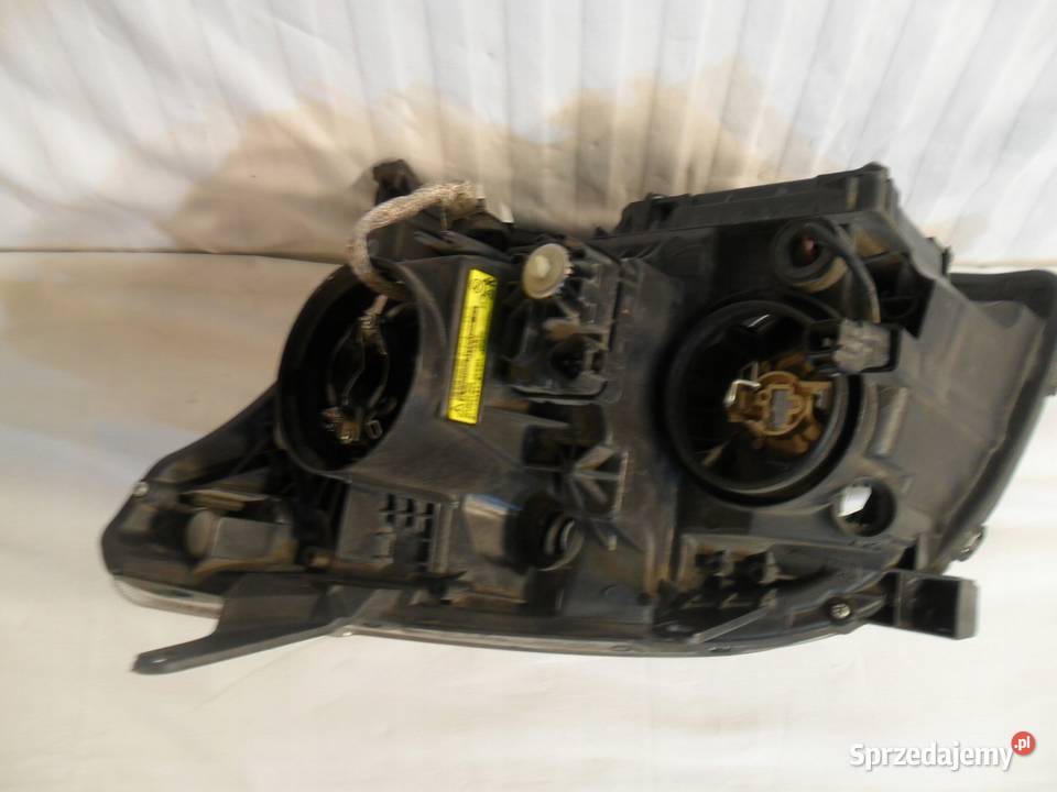 TOYOTA AVENSIS T25 LIFT 2007 2008 2009 XENON Nowy Tomyśl