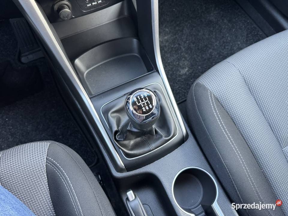 Hyundai i30 14 BENZYNA Klimatronik Nawigacja światła do jazdy dziennej