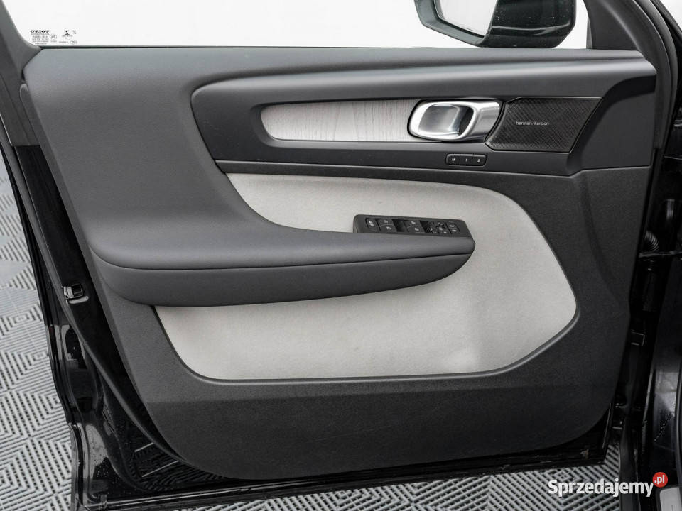 Volvo XC 40 WD8325SB3 Plus Bright Podgrzf kier immobilizer