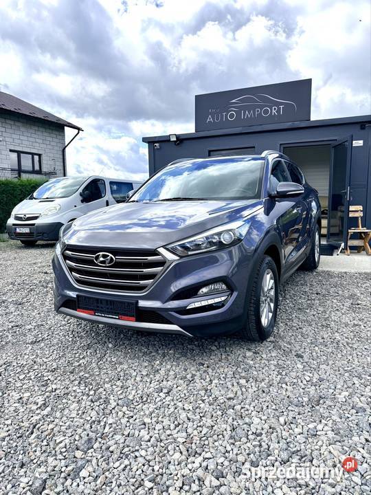 Hyundai Tucson 16 benzyna 2015r elektryczne szyby sprzedam
