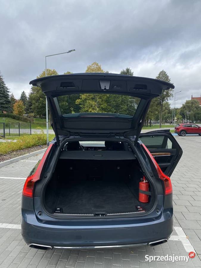 Volvo V90 Oryginalny lakier4x4235 D5serwisowany światła przeciwmgielne V90