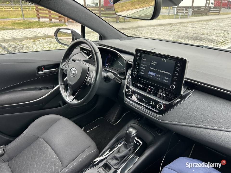 Toyota Corolla 18 hybryda 2022r Rok produkcji 2022