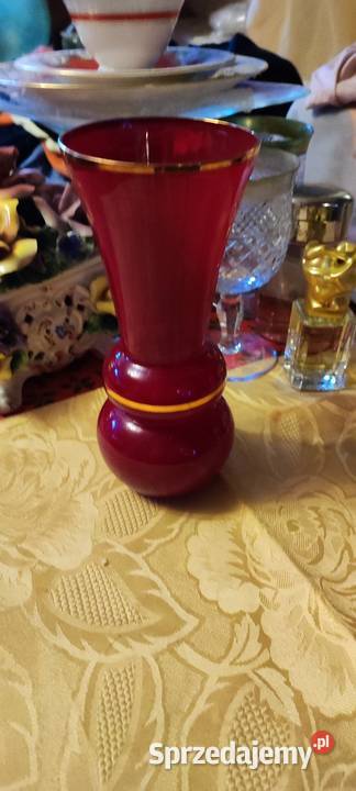 Wazon czerwony szkło Bohemia początek XX wieku Wrocław