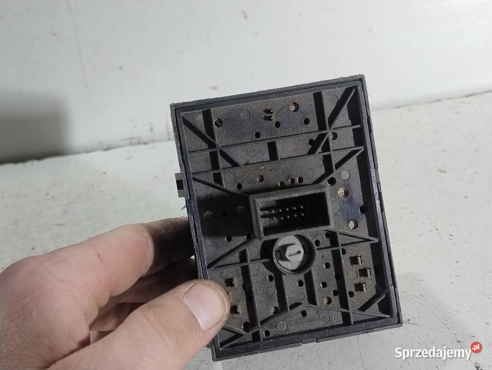 PANEL WŁĄCZNIK ŚWIATEŁ 12 PIN OPEL CORSA C Panele sterowania, przełączniki wielkopolskie