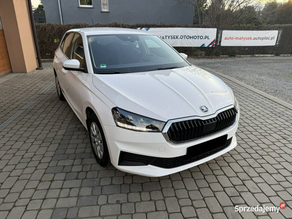 koda Fabia 10 65 Klima CarPlay Ledy Vat23 Serwis gniazdo AUX Fabia Orzech