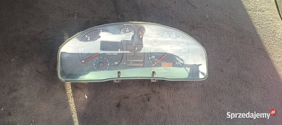 Licznik 8D0 919 033 A Audi A4 B5 a18 śląskie sprzedam