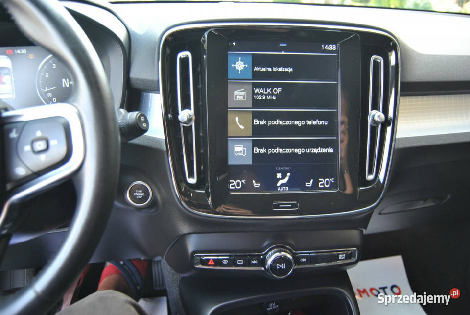 Volvo XC 40 niski udokumentowany przebieg NAVI wielofunkcyjna kierownica