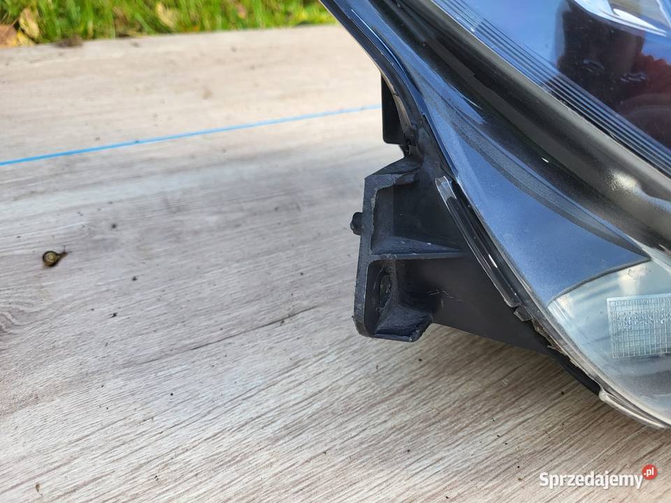 Opel Corsa D Lampa przód prawa WYSYŁKA Pobiedziska