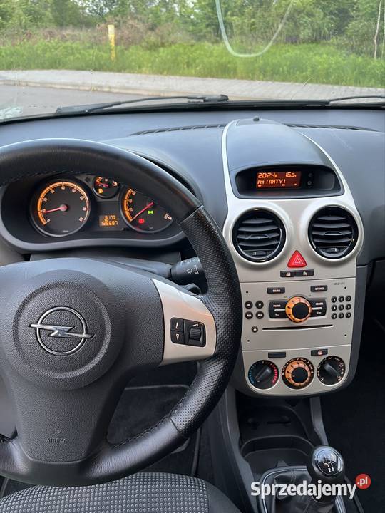Opel Corsa D 10 16V 2009r 135 stan manualna Siewierz