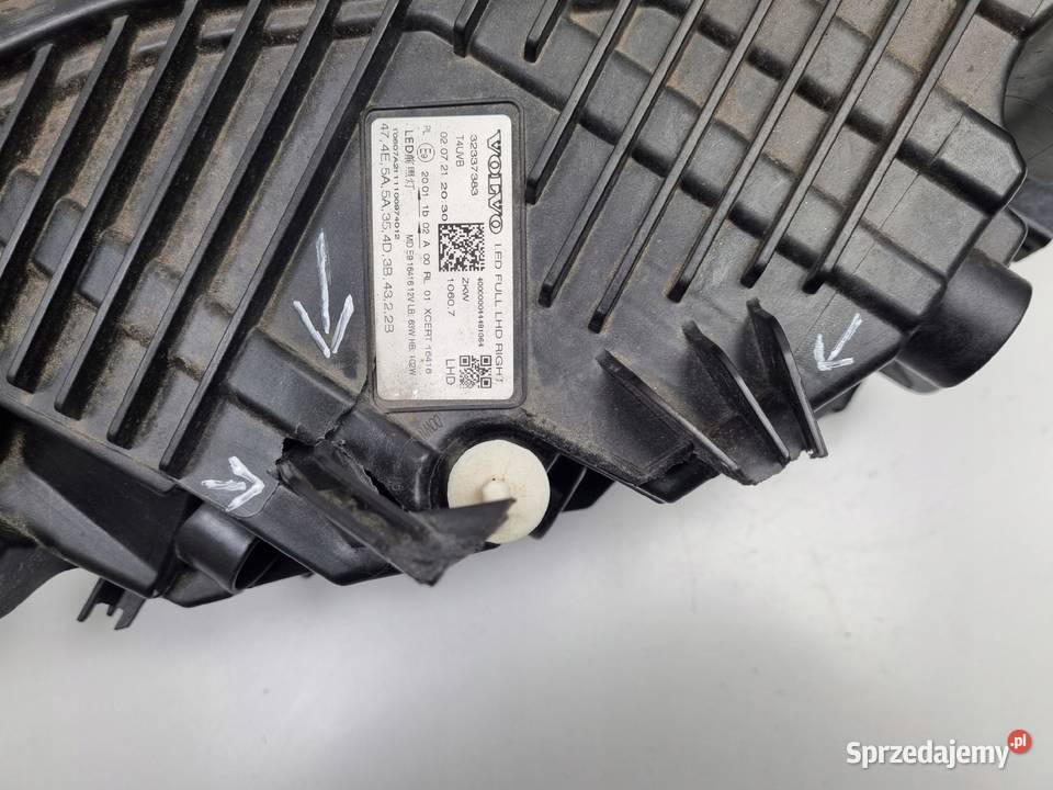 LAMPA PRAWA Volvo XC60 II FULL LED PRZEDNIA Lampy przednie Rudka