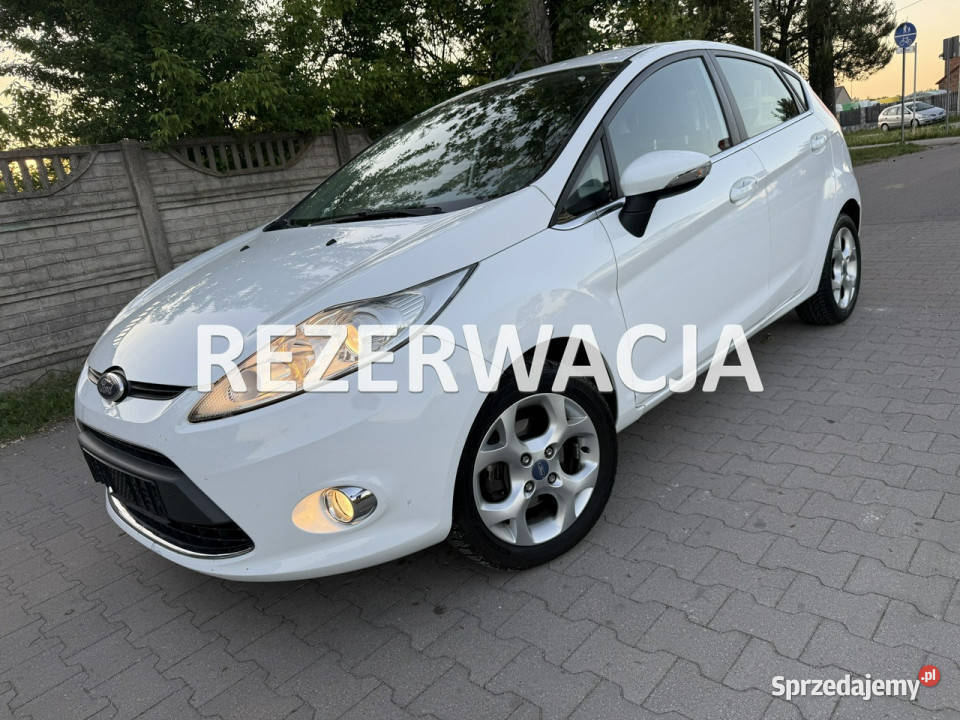 Ford Fiesta Ford Fiesta MK7 125B 2010r światła przeciwmgielne Sokołów Podlaski